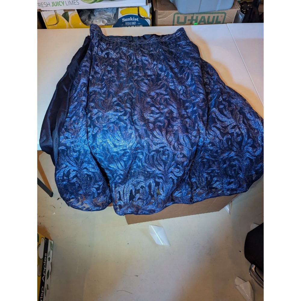 Purple Lace Plant Pattern Wrap Around Skirt/Dress w/ Veil, Throw &‎ More - 42" - Picture 7 of 7